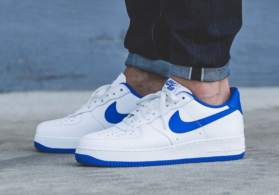 air force one white and blue